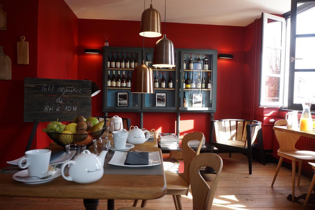 Hotel Courtille De Solutre Ngoại thất bức ảnh