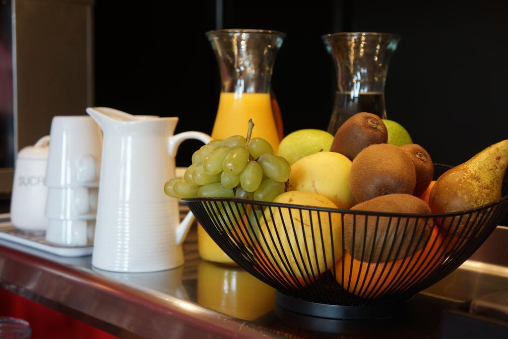 Hotel Courtille De Solutre Ngoại thất bức ảnh