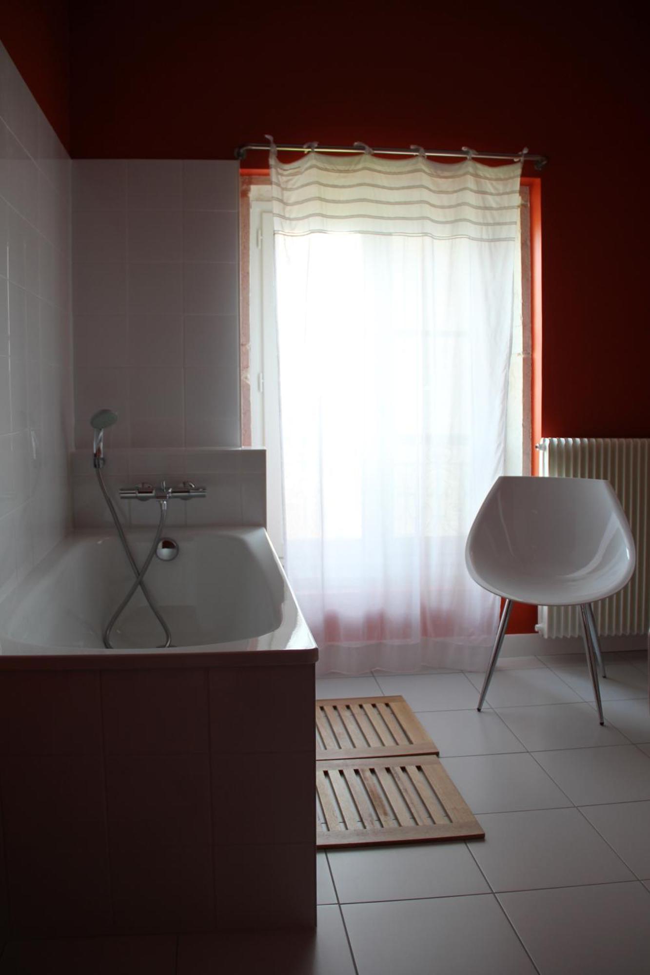 Hotel Courtille De Solutre Ngoại thất bức ảnh