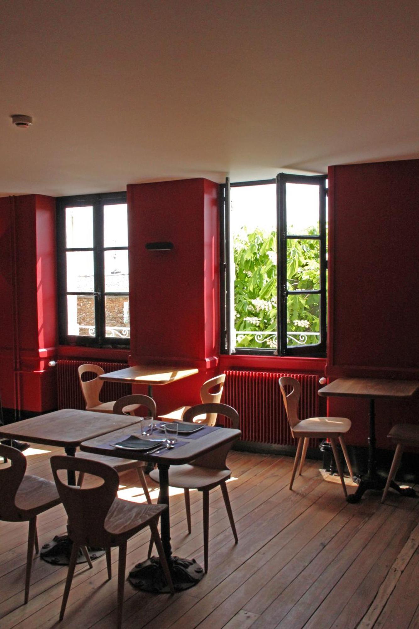 Hotel Courtille De Solutre Ngoại thất bức ảnh