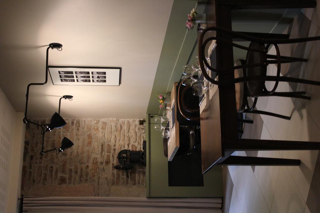 Hotel Courtille De Solutre Ngoại thất bức ảnh