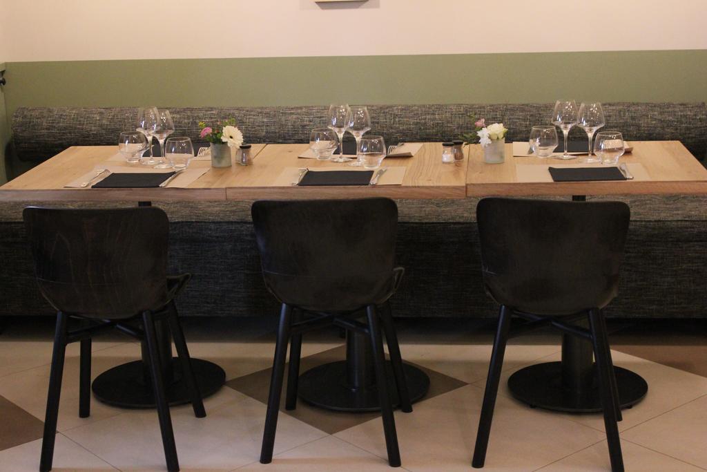 Hotel Courtille De Solutre Ngoại thất bức ảnh
